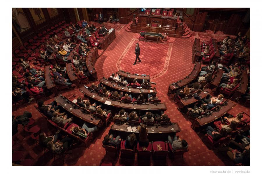 Chokri Ben Chikha tijdens een waarheidscommissie in de Belgische Senaat te Brussel