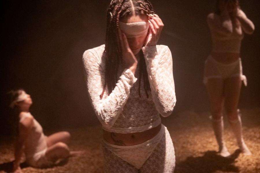 Gaze © Kurt van der Elst Laura Neyskens Action Zoo Humain