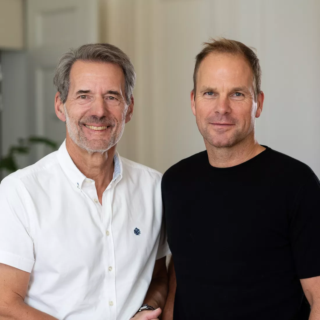 Marc Kegelaers and Kristof Van Hoecke 