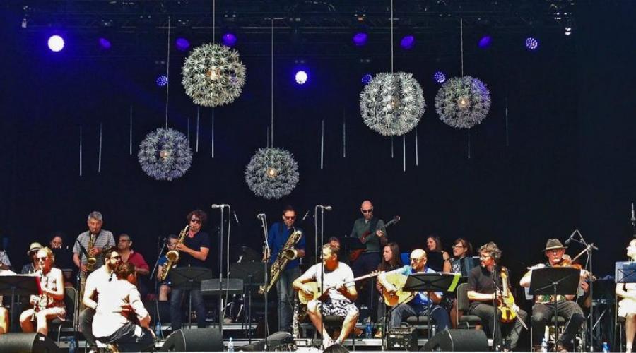 Pompoen Tak Orkest