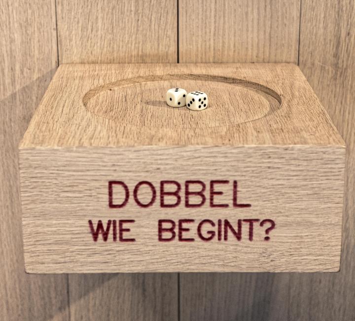 dobbel wie begint