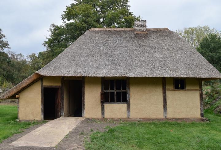 Schans met woonhuis Beverlo