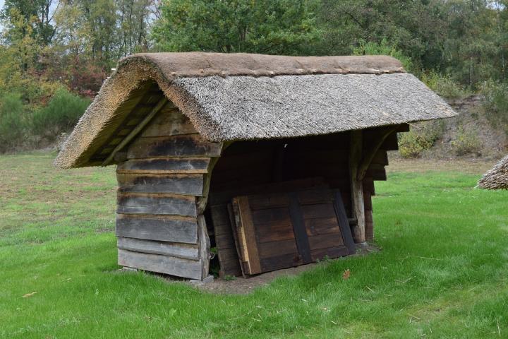 Schans met woonhuis Beverlo