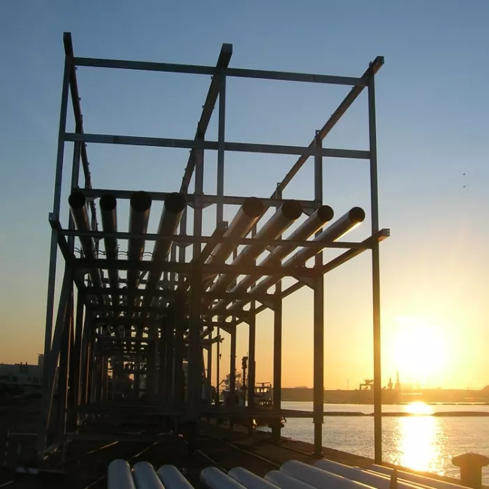 Close-up Sea Tank. Het is een staalstructuur boven de Schelde.