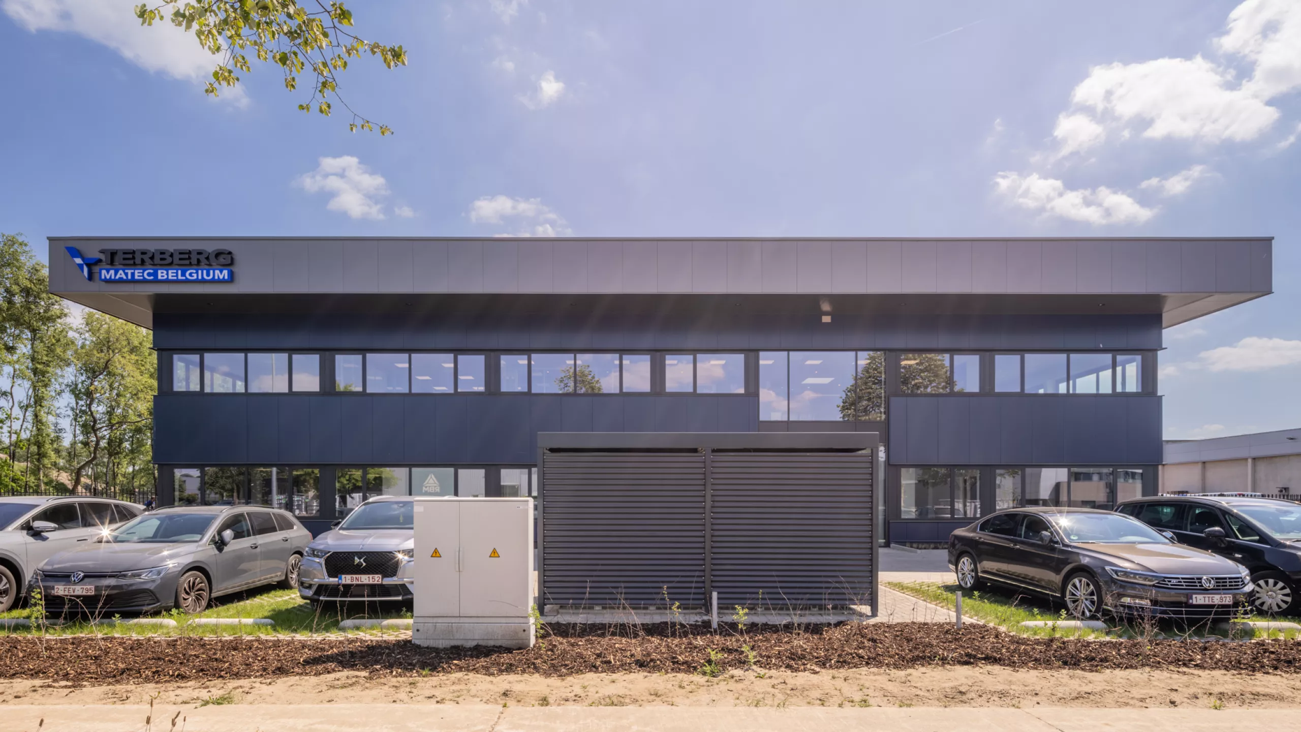 voorzijde gebouw Terberg kantoor