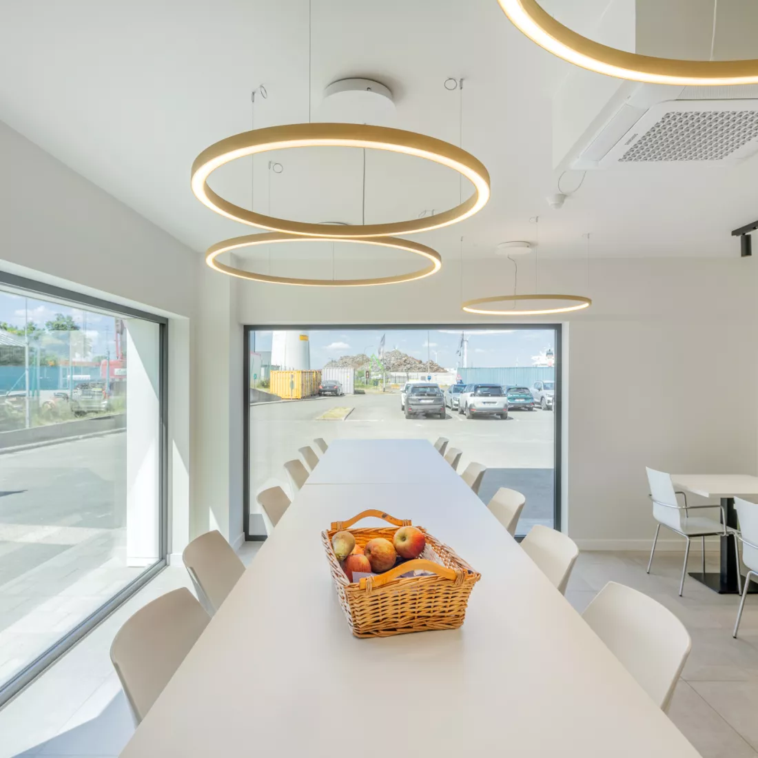 gerenoveerd moderne kantoorruimte interieur