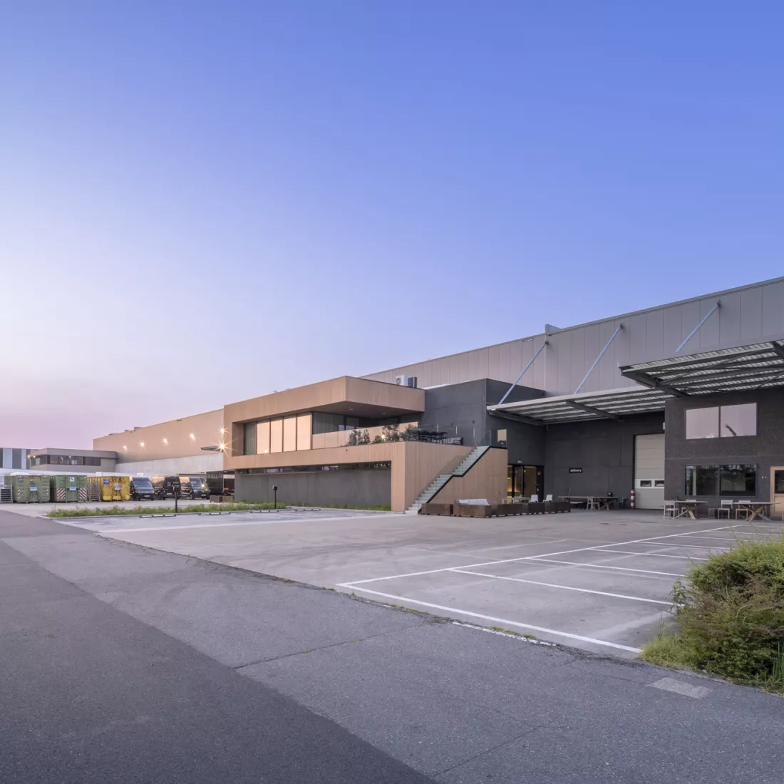 Exterieur nieuw kantoorgebouw