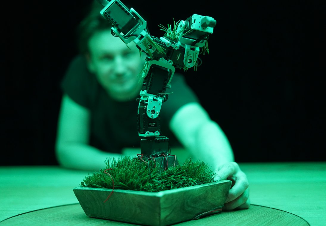 Ugo Dehaes - Robots © Arne Lievens