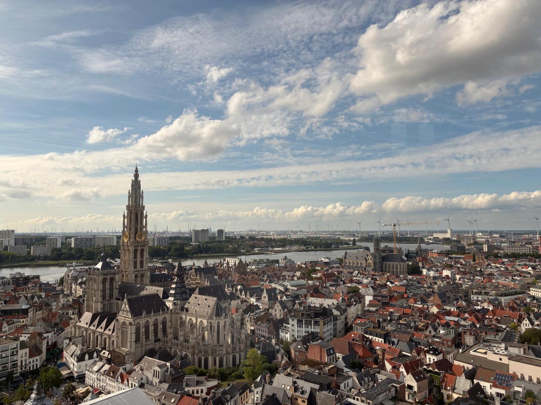 © Begga Vermaelen_kathedraal vanaf Boerentoren_juli 2025