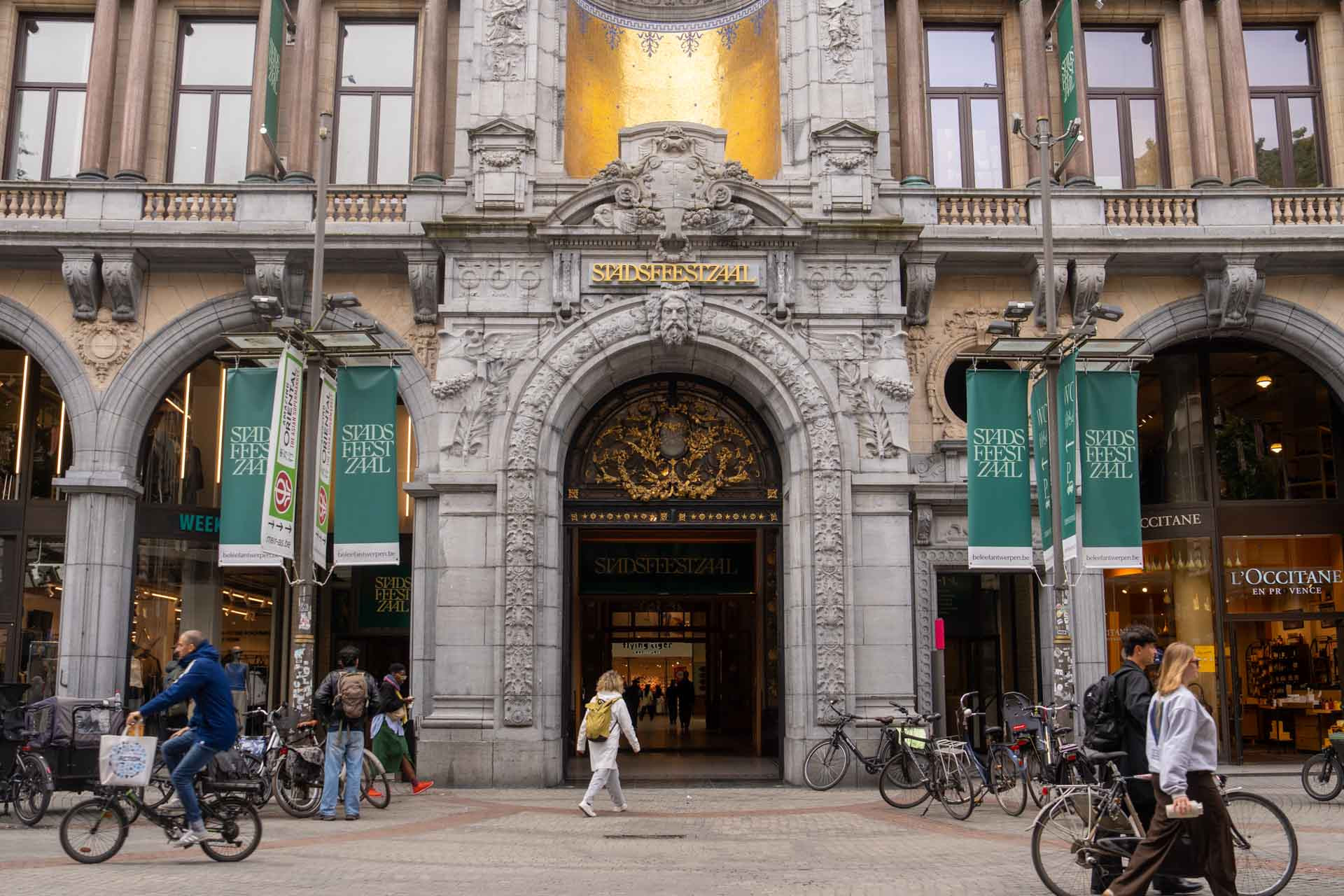 Unieke eventlocatie in de iconische Stadsfeestzaal Antwerpen - Humgy