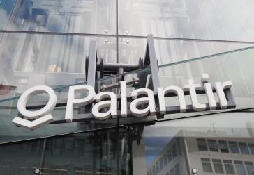 Palantir logo 