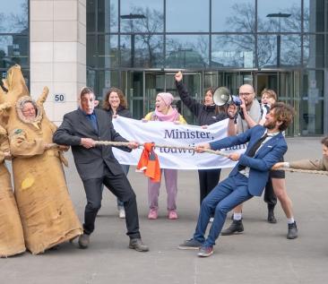FairFin roept 'Sterke Jan' op tot actie!