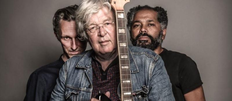 foto van de voorstelling BIMDEK