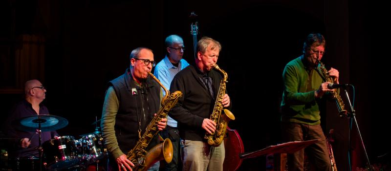 Saxconnection