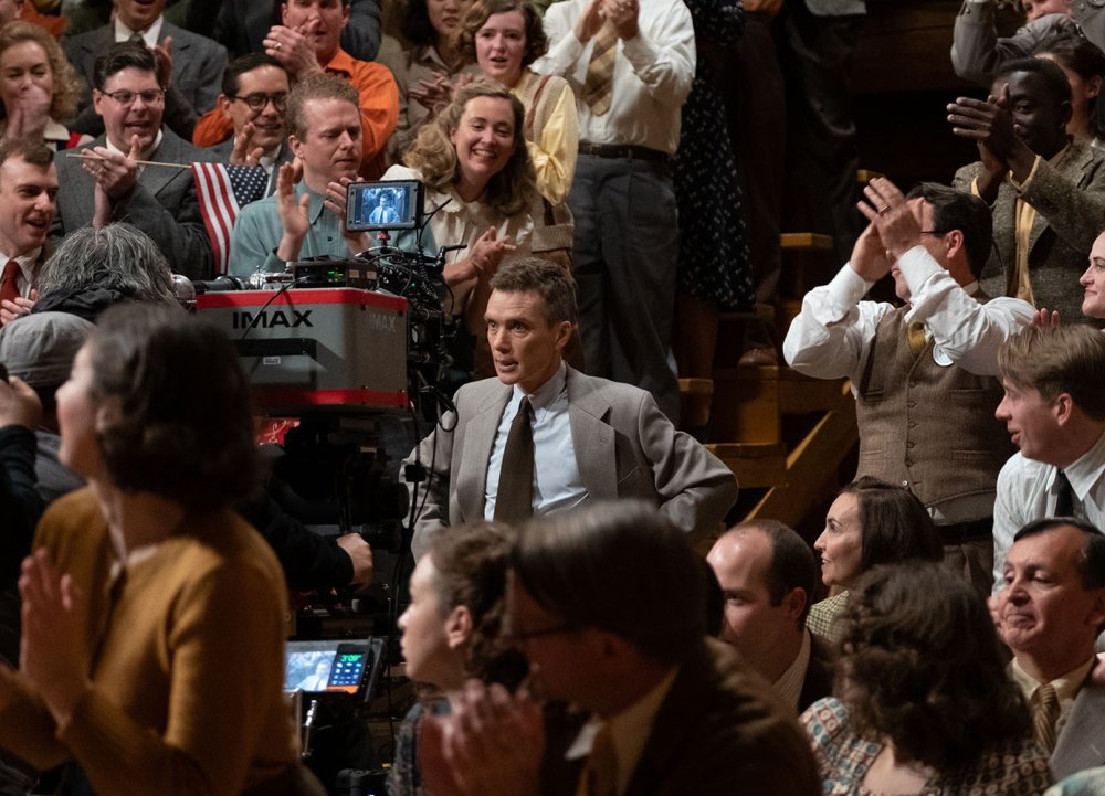 (c) Universal - Oppenheimer