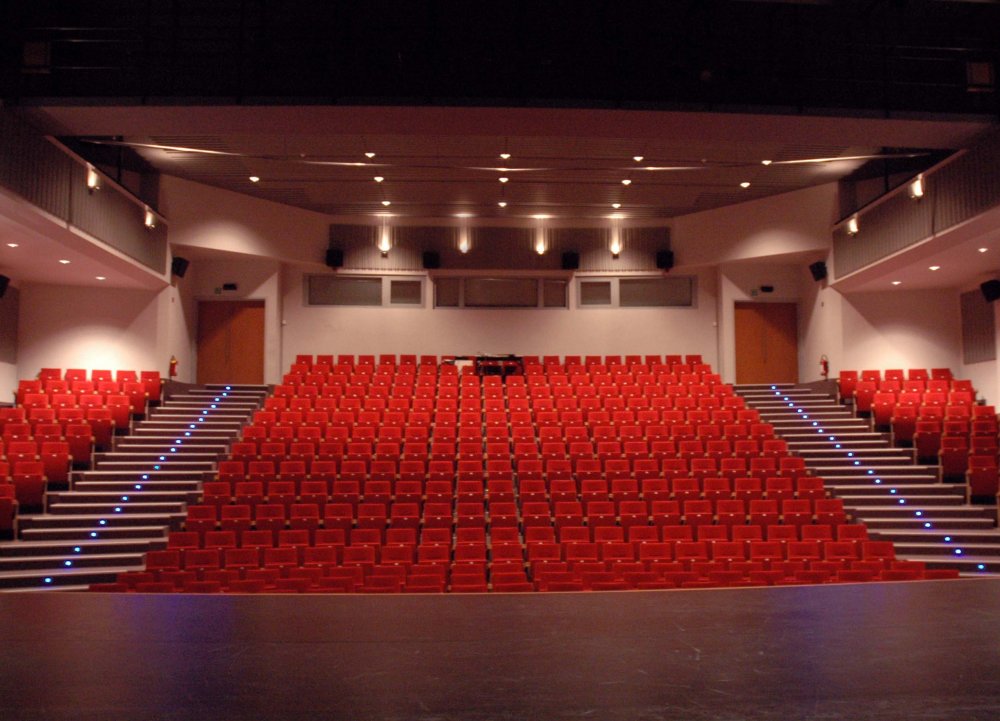 cc het bolwerk schouwburg zicht vanop podium naar zaal