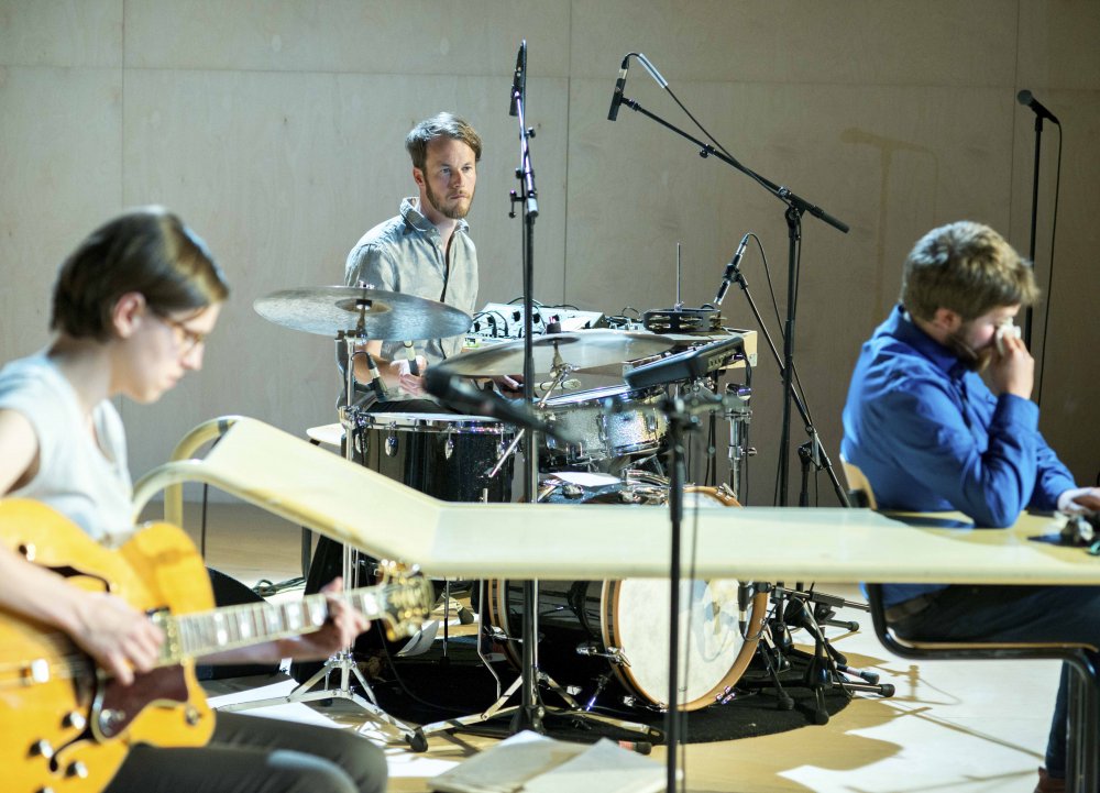 Het Nieuwstedelijk / Jonas Van Thielen, Bert Hornikx, Myrthe Luyten