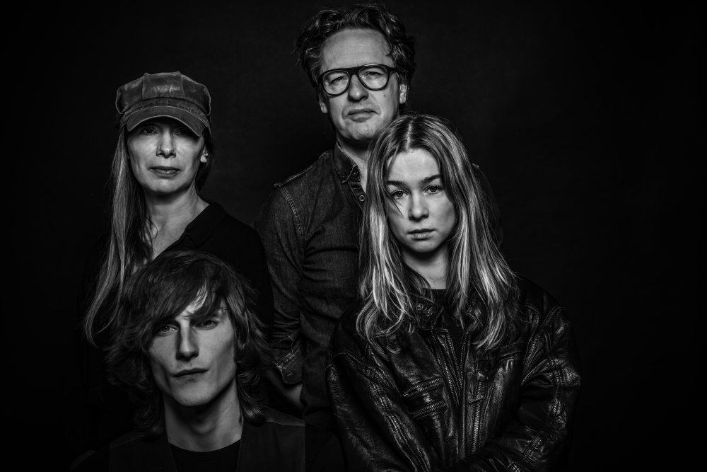 20250222_luka_neeka_kristo_berlaen_-_de_affiche_ckoen_bauters_@ ccHetBolwerk 20250222_luka_neeka_kristo_berlaen_-_de_affiche_ckoen_bauters_@ ccHetBolwerk