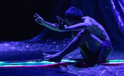 Lingering Bare Feet Dance Theatre