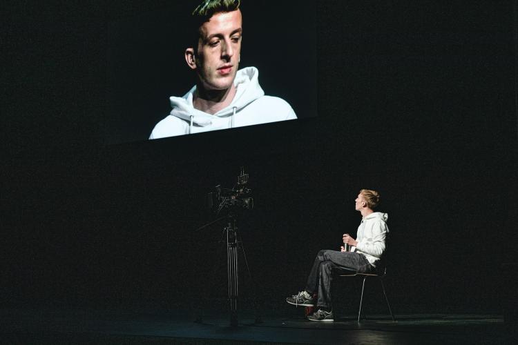 Interrogation - © Michiel Devijver