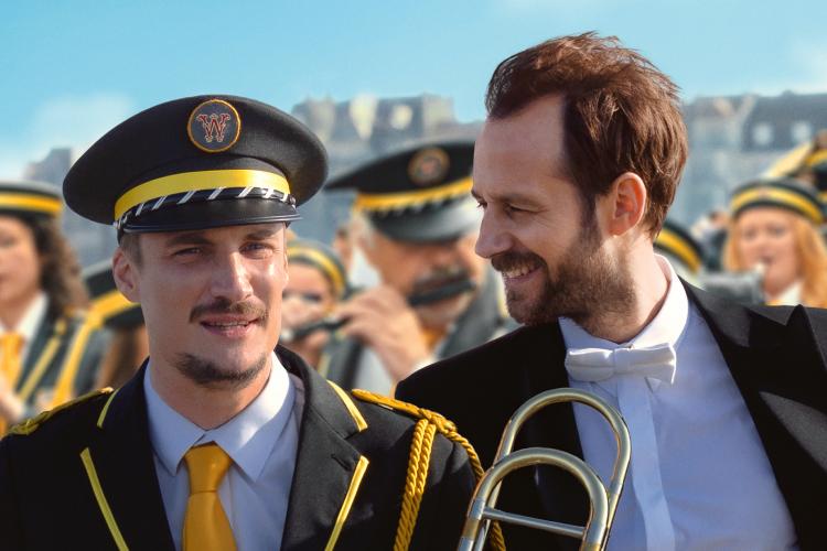 En Fanfare