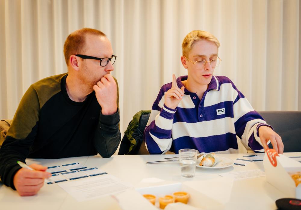 vrijwilligers en beroepskrachten Kazou