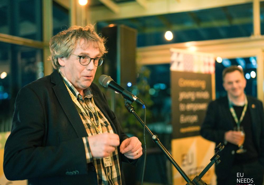 Koen aan het spreken in het kader van het Europees Voorzitterschap