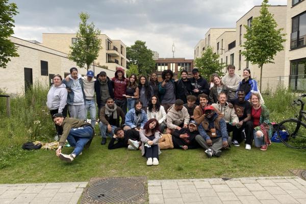 Groepsfoto deelnemers Hip hop hosting