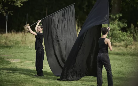 Ula Sickle, Relay (Extended) — Photo: © Studio Pramudiya