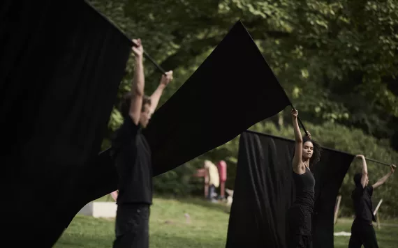 Ula Sickle, Relay (Extended) — Photo: © Studio Pramudiya