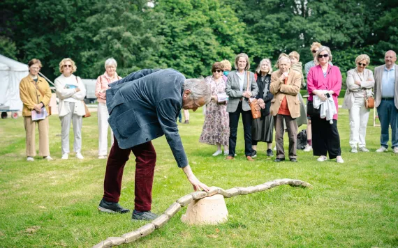 Temitayo Ogunbiyi, You will make wishes for your neighbor (54 Days), 2024 © The Artist - Photo: Tom Cornille