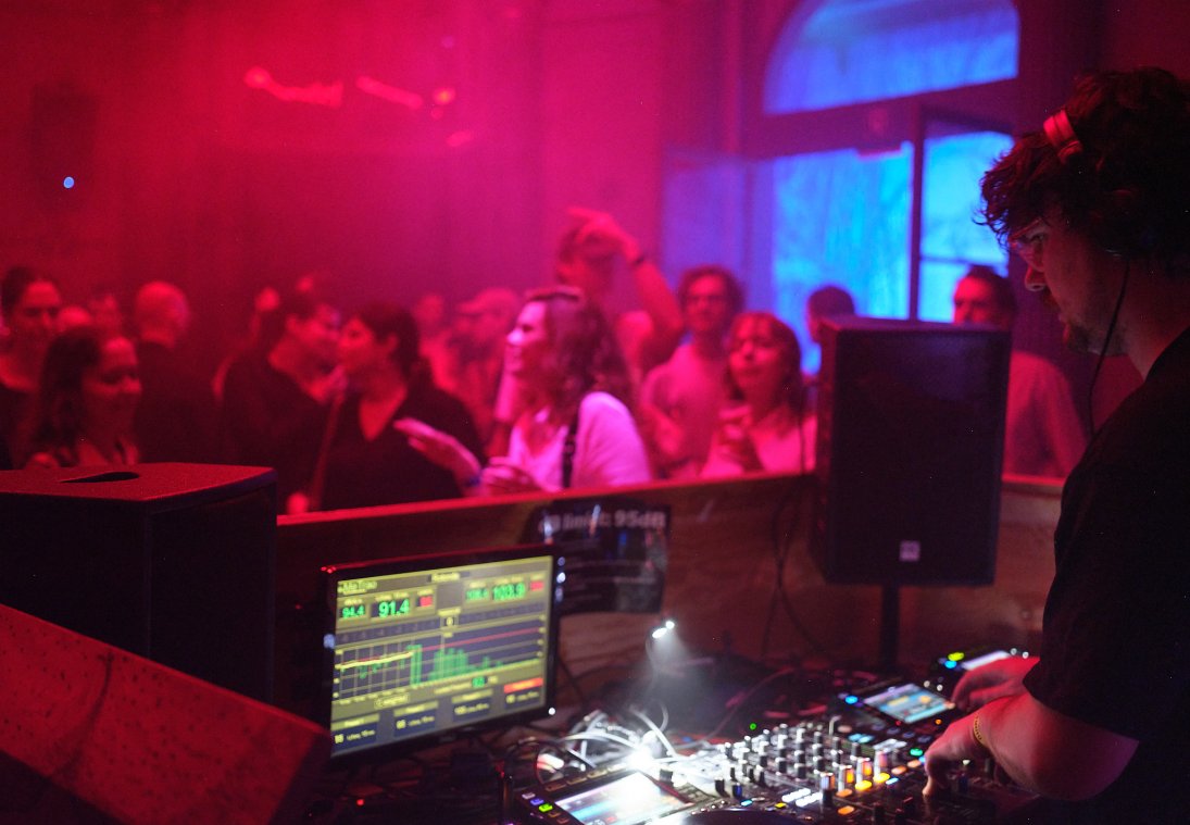 copyright Alexey Shlyk