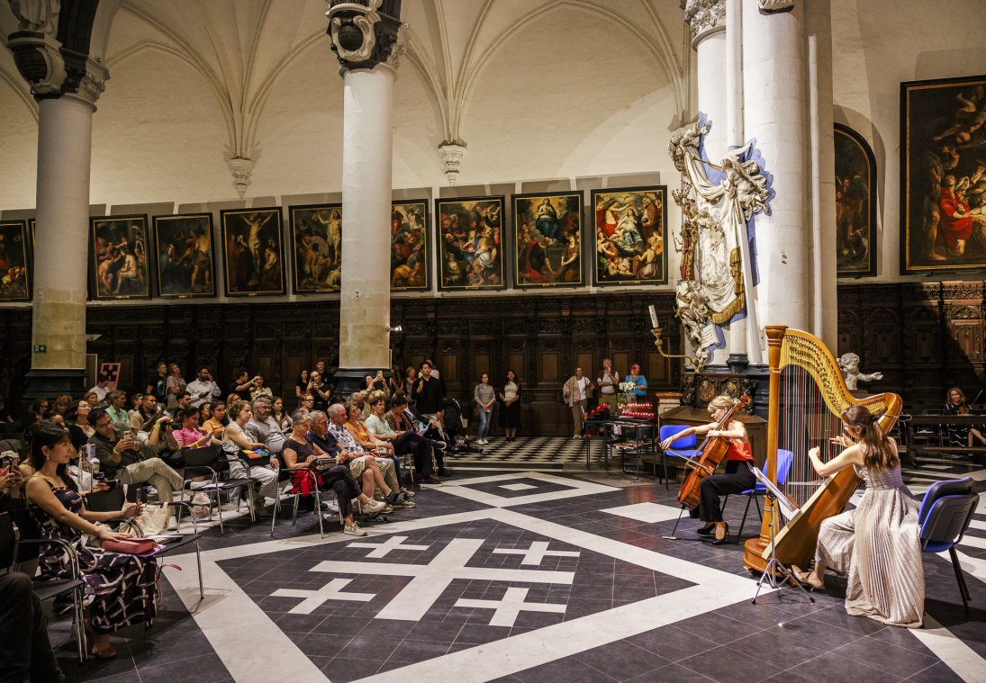 copyright Victoriano Moreno