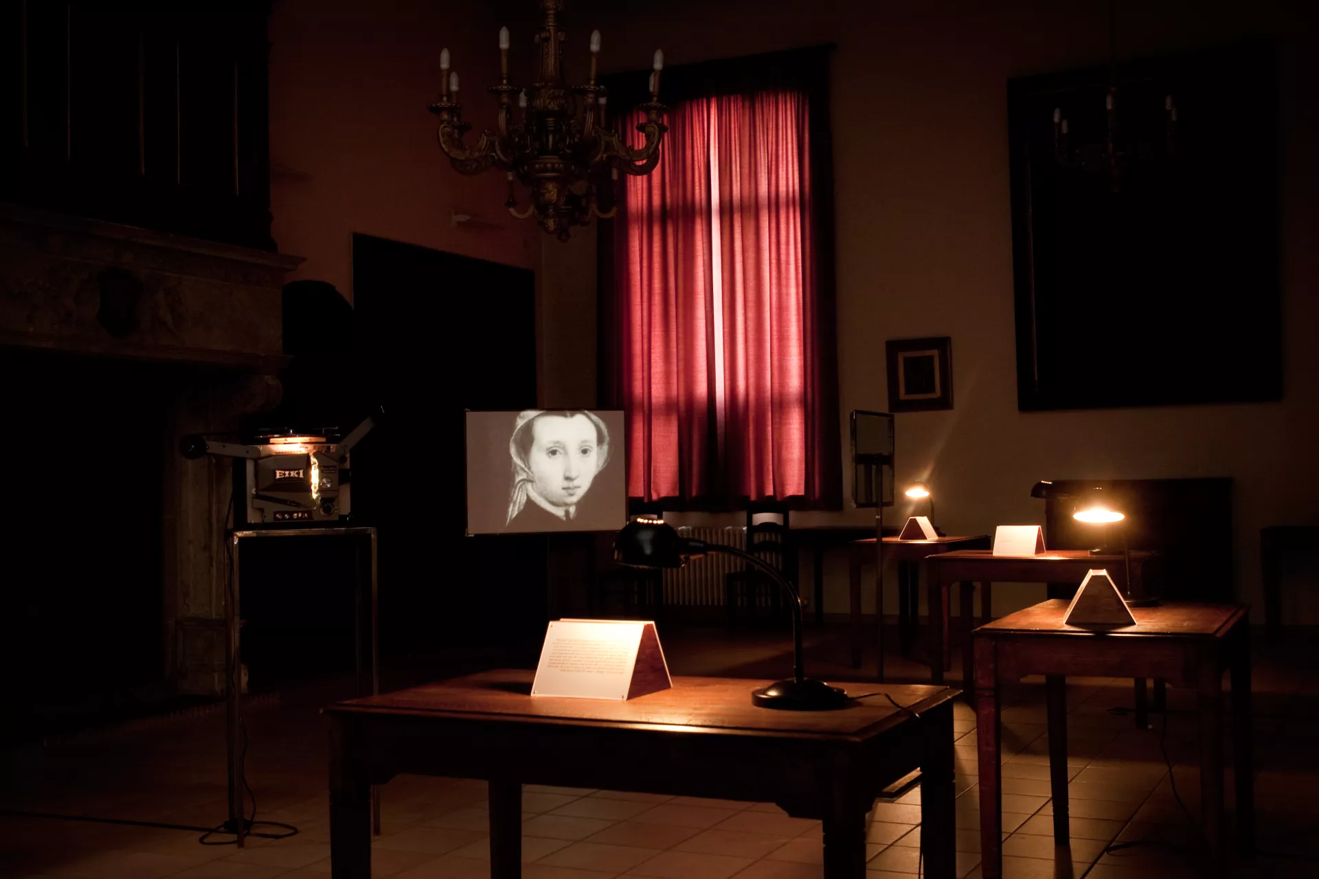 © Matthew Buckingham