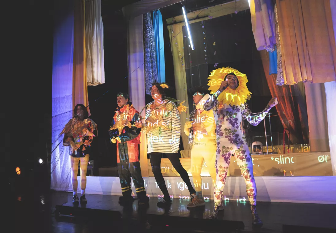 DE KORTVOORSTELLINGEN-TENTOONSTELLING