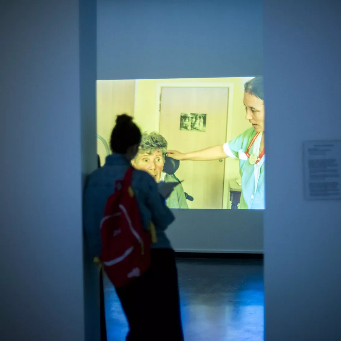 Beeld: Ritu Sarin &amp; Tenzing Sonam, Drapchi Elegy (2017), installatie tijdens Contour Biennale 8. Photo: Lavinia Wouters.