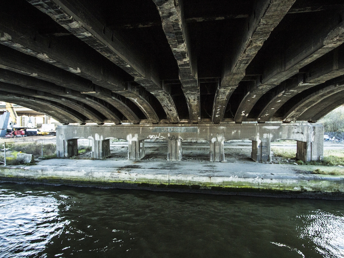 Boottocht onder Antwerpse bruggen