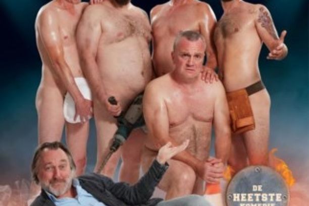 James Cooke laat BV’s strippen in ‘Ladies Night’