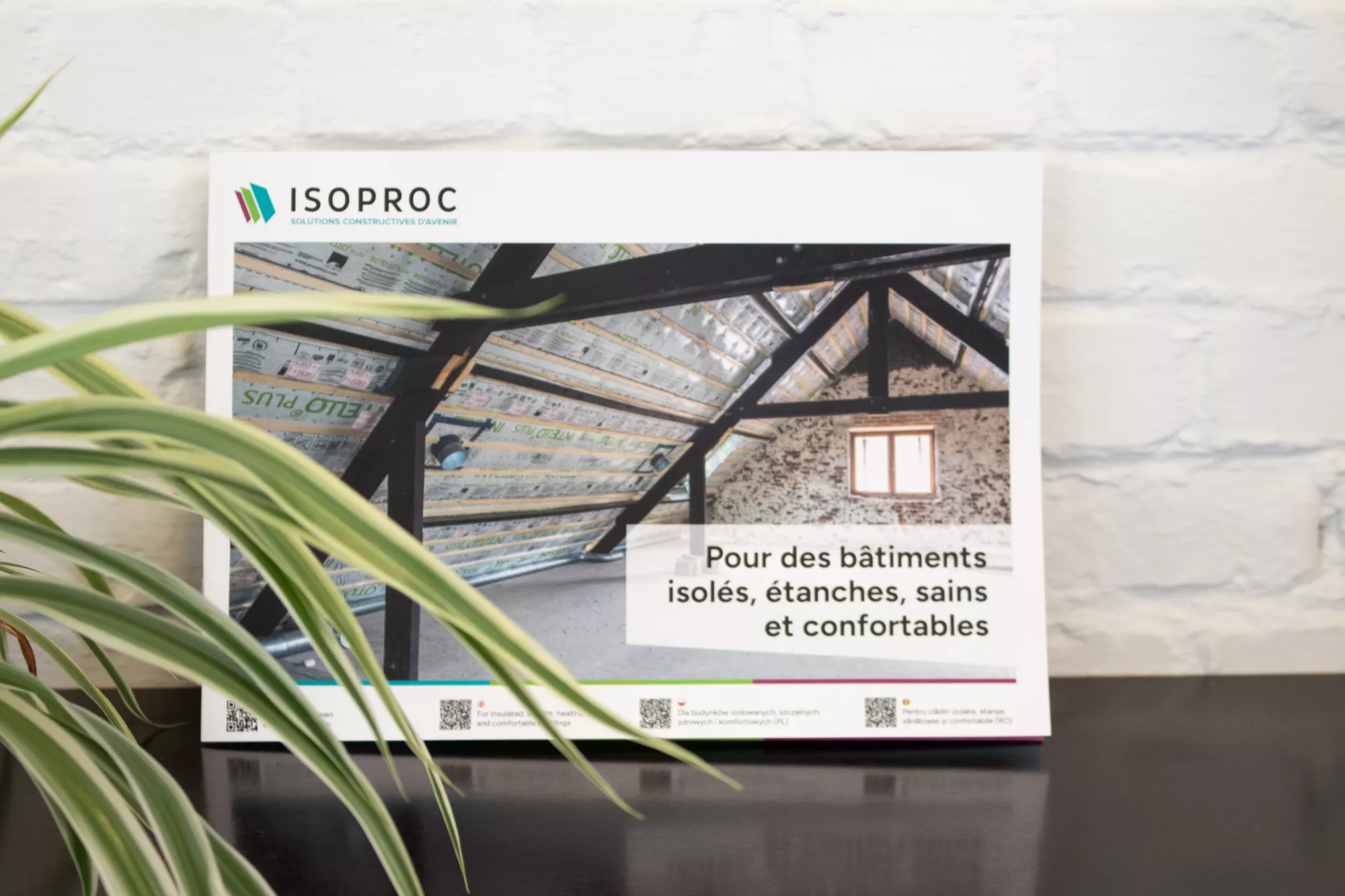 brochure die op kast staat