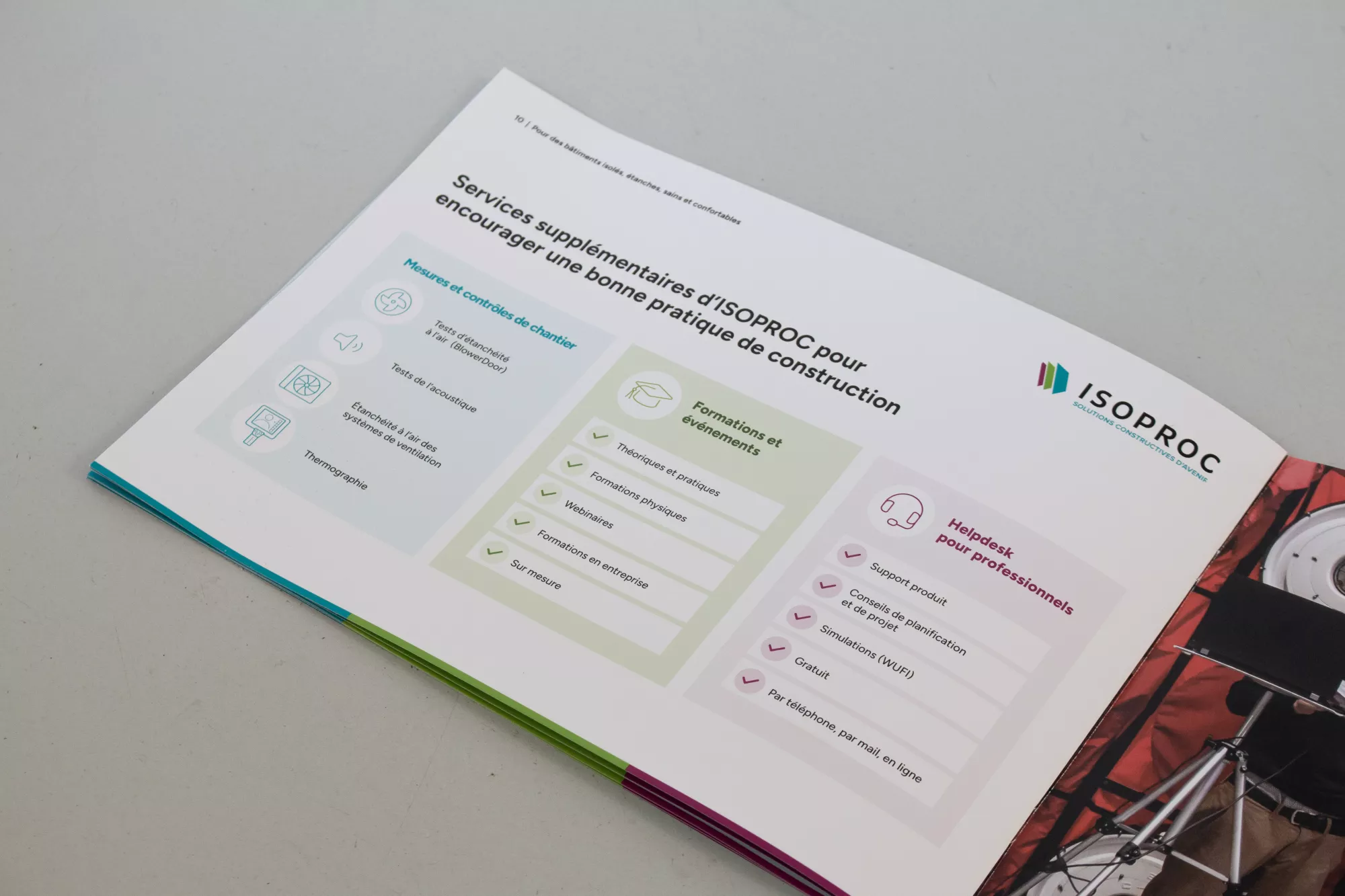 brochure met tabellen