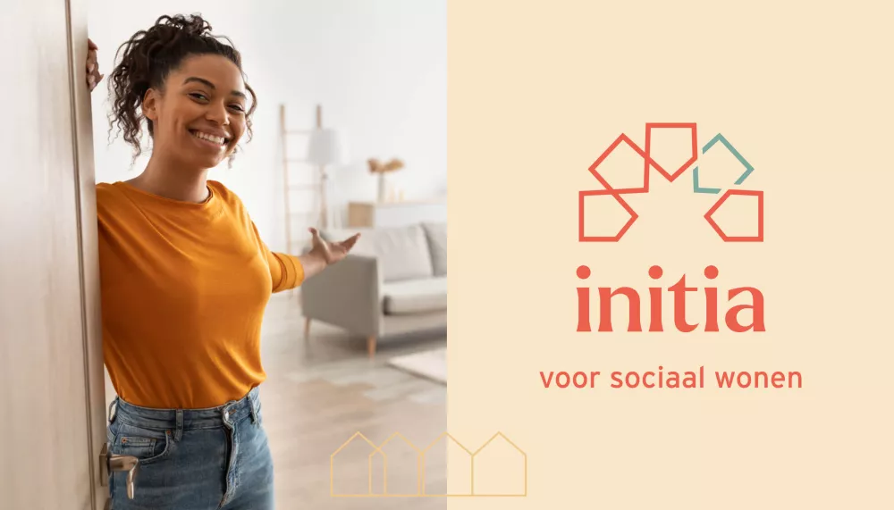 afbeelding Initia waarbij een dame je uitnodigt in haar living