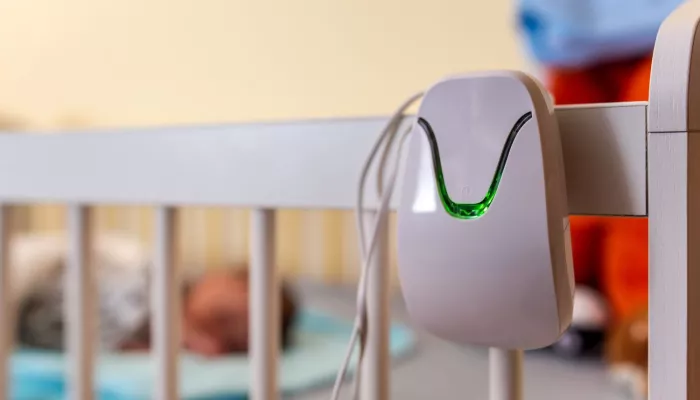 slaapmonitoring baby bed shutterstock