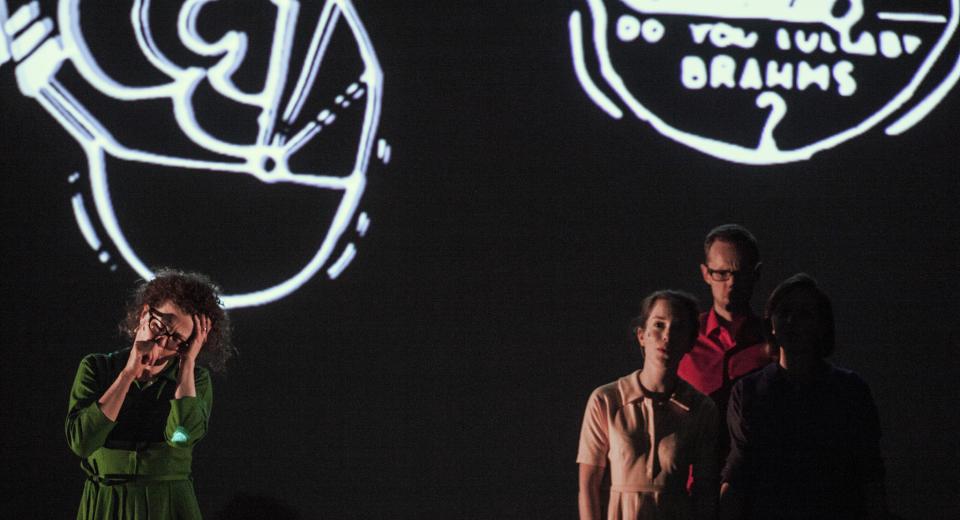 Beeld uit voorstelling BerBerio van Zonzo Compagnie en Revue Blanche