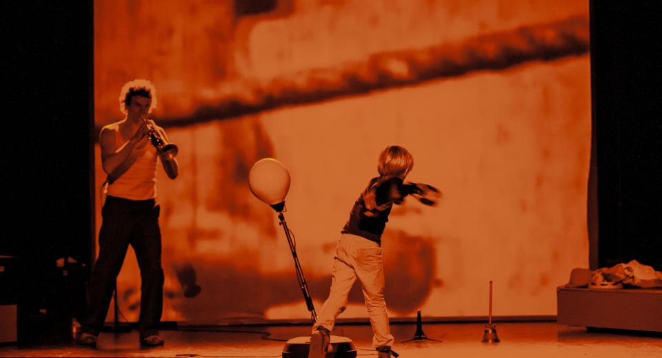 Beeld uit voorstelling Mile(s)tones over Miles Davis van Zonzo Compagnie