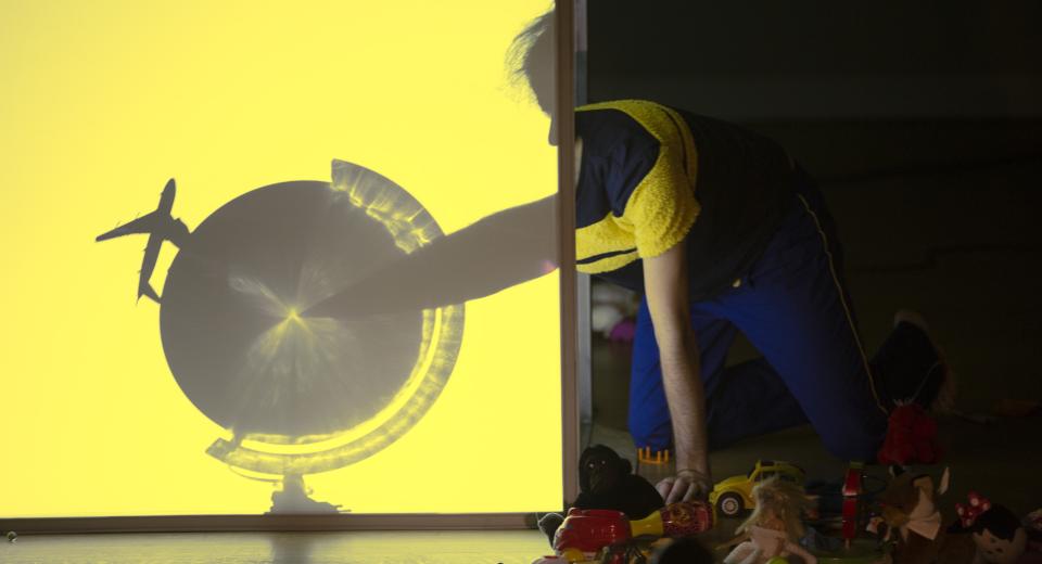 Beeld uit voorstelling MADE IN KWAKKABA van ROESTgroep & Zonzo Compagnie
