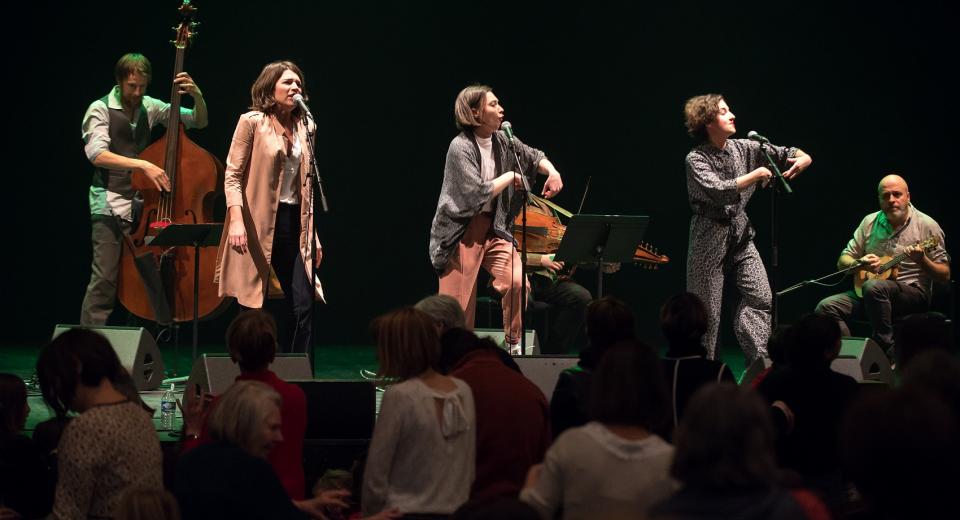 Scènebeeld Liedjes met Wortels XL Zonzo Compagnie