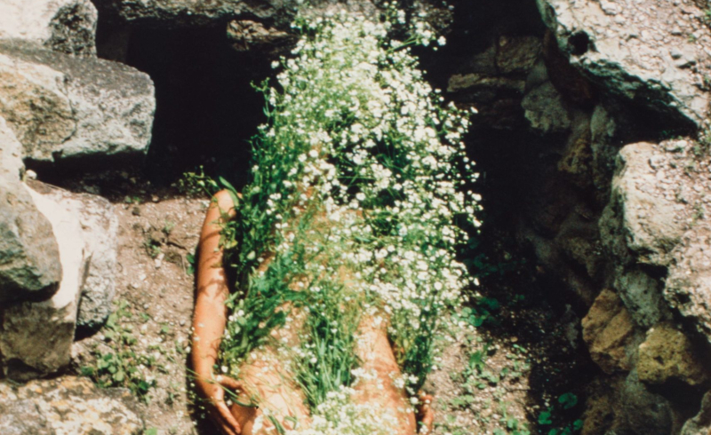 © Ana Mendieta